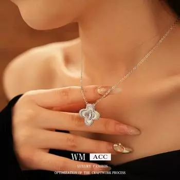 Ожерелье с цветком из циркония и бриллиантов, модное, универсальное, для поездок на работу, цепочка на ключицу, легкая роскошь, изысканное чувство, нишевый аксессуар белый