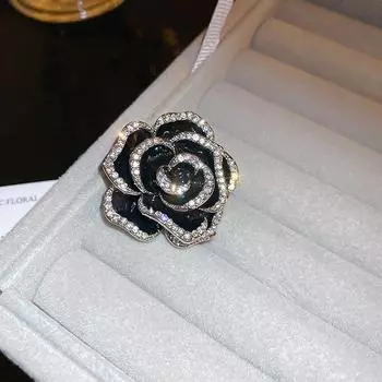 Ожерелье с цветком камелии, регулируемая подвеска из кубического циркония, длинная цепочка с кисточкой, легкая, роскошная модная бижутерия для женщин для повседневной носки Brooches чёрный