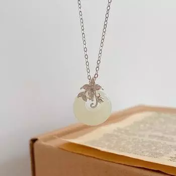 Ожерелье с цветочной пряжкой и безопасным креплением в новом минималистичном китайском стиле и универсальной цепочкой на ключицу