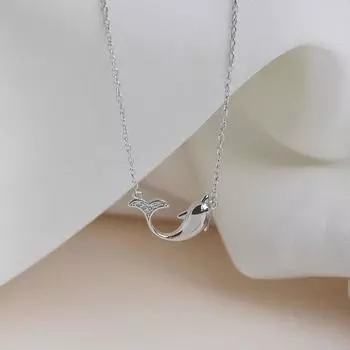 Ожерелье с дельфином, женская легкая роскошная цепочка на шею, нишевый дизайн, высококлассное чувство, изысканная ключичная цепочка