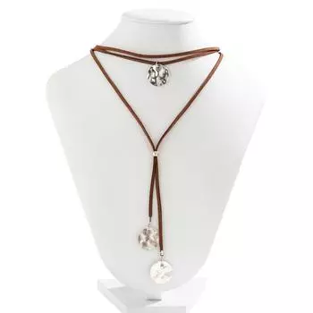 Ожерелье с диском и кисточкой из бархатной цепочки на ключицы. Увеличенный индивидуальный бант. 1