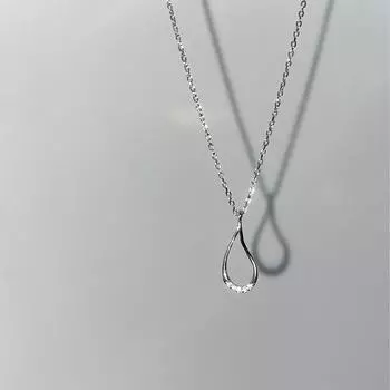 Ожерелье с каплями воды, женское, легкое, роскошное, нишевый дизайн, корейская версия, полая, капля дождя, нержавеющая сталь, ключичная цепочка