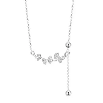 Ожерелье с кисточками в виде абрикосовых листьев. Изысканный и элегантный стиль, небольшой и популярный дизайн с бриллиантами, легкая роскошь и высококачественная цепочка для воротника.