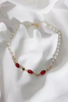 Ожерелье с красным овальным камнем и жемчугом