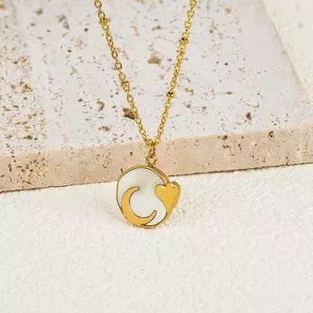 Ожерелье с круглой подвеской из титана и титановой стали с белой ракушкой и лунной любовью