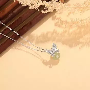 Ожерелье с маленькой групповой застежкой-бабочкой для женщин, легкая роскошь и универсальность, высококлассная цепочка для ключиц