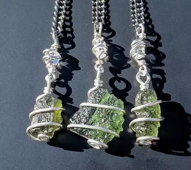 Ожерелье с молдавскими и херкимерскими бриллиантами, проволочная оплетка из серебра 925 пробы! Метафизический амулет Рейки Синергия 12 Настоящий хрустальный кулон Тектит Метеорит! 18 Inch зелёный