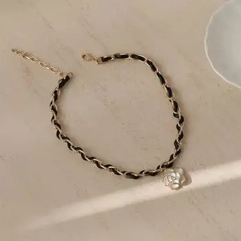 Ожерелье с подвеской-цветком, цепочка на ключицу, кожаное плетеное универсальное короткое ожерелье чёрный