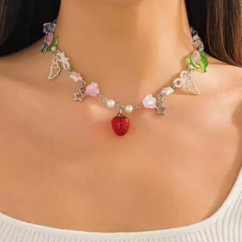 Ожерелье с подвеской из акрила с пасторальным жемчугом и клубникой k 6886k1 белый