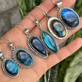 Ожерелье с подвеской из лабрадорита, серебро 925 пробы Free Size синий