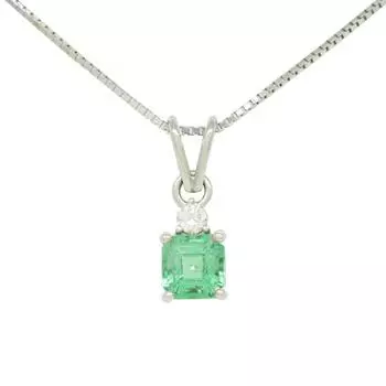 Ожерелье с подвеской из натурального изумруда и белого сапфира весом 4,00 карата