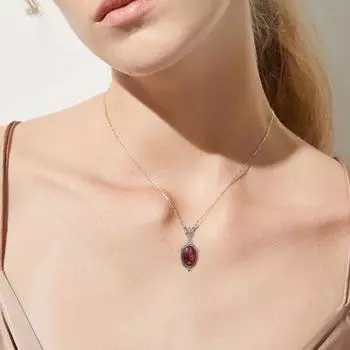 Ожерелье с подвеской Элегантный овальный дизайн Винтажное изысканное ожерелье из красного кварца Ожерелье с подвеской в виде бабочки Повседневное ожерелье