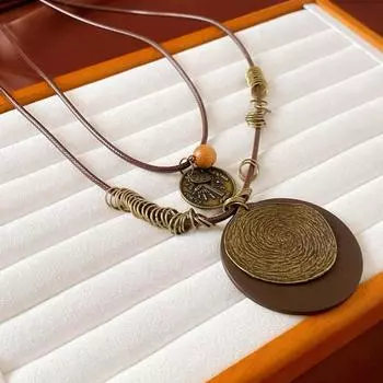 Ожерелье с подвеской Любовь Мода интернет-знаменитостей Универсальная цепочка для свитера Ювелирные изделия высокого класса