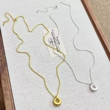 Ожерелье с подвеской Tuotuo из винтажного золота — элегантная легкая роскошная цепочка на ключицу для женщин, идеально подходит для осени и зимы. N1318 Peace Buckle Necklace серебряный