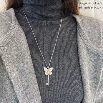 Ожерелье с подвеской в виде бабочки и медведя — женский осенне-зимний аксессуар для свитера с нишевым дизайном AN011 Key Bear Necklace