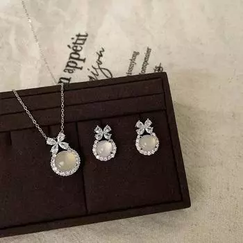 Ожерелье с подвеской в виде цветка из халцедона и циркона, женская легкая, роскошная, модная, элегантная, индивидуальная, универсальная, на шею, цепочка на ключицу