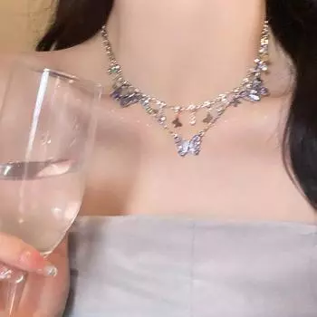 Ожерелье с подвеской в виде цветной бабочки из кристаллов, женская маленькая свежая универсальная цепочка на ключицу, высококачественная темпераментная декоративная цепочка на шею