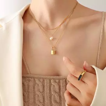 Ожерелье с подвеской в виде головы замка из титановой стали с геометрическим барочным жемчугом и цепочкой-крестом