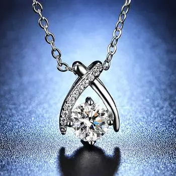 Ожерелье с подвеской в виде креста с бриллиантами и имитацией муассанита для женщин