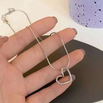 Ожерелье с полым персиковым сердцем для женщин Tide Sweet Spice Girl Student Simple Collarbone Chain Design Feeling Neck Chain
