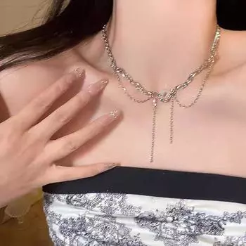 Ожерелье с пряжкой и кисточкой, женское универсальное ожерелье премиум-класса на ключицы, нишевый дизайн, цепочка на шею, аксессуары, новое лето