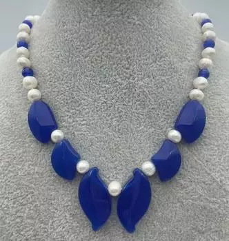 Ожерелье с застежкой из белого жемчуга и синих нефритовых листьев из белого золота