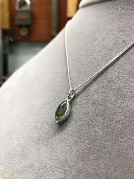 Ожерелье с зеленым турмалином, драгоценный камень, серебряные украшения Free Size зелёный