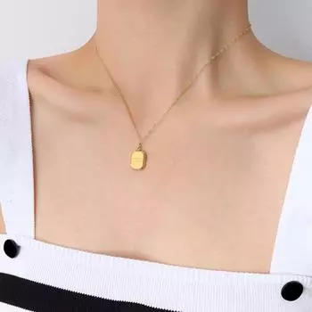 Ожерелье удачи с квадратным кулоном, регулируемая цепочка, гальванизированная титановая сталь, повседневные дорожные украшения на шею золотистый