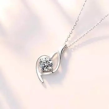 Ожерелье в форме сердца для женщин, цепочка на ключицу, японская и корейская версия, простое студенческое ожерелье с подвеской