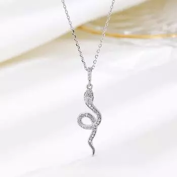 Ожерелье в виде змеи из стерлингового серебра 925 пробы с цирконием, аксессуар для нишевого темперамента, высококачественная и персонализированная женская цепочка на ключицу в форме змеи Adjustable size