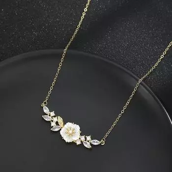 Ожерелья Дизайн Sense Shell Petal Ожерелье Нежная цепочка для свитера для женщин Подвески Модные винтажные кулоны Ювелирные изделия Популярные аксессуары