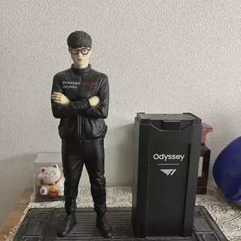 Paker Figure