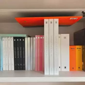 Пакетная утилизация примерно 45 альбомов Bts