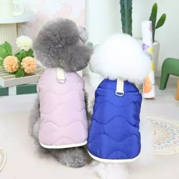 Пальто для домашних животных в простом стиле с контрастным краем и буксирным кольцом из мягкой теплой шерсти