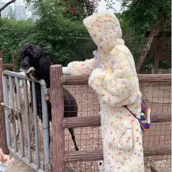 Пальто из экологически чистого кролика с плюшем и роговыми пряжками, с капюшоном, утолщенное, женское, зимнее S