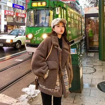 Пальто из искусственной овечьей шерсти, женское, новое, осенне-зимнее, корейская версия, утолщенное шерстяное пальто, свободная короткая одежда из овечьей шерсти и хлопка M 85-110 темно-коричневого