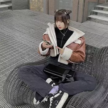 Пальто из кожи и хлопка с лацканами в тон, на осень и зиму 2024 года, персонализированное ретро-пальто из утолщенной овечьей шерсти с полиуретановым покрытием S темно-коричневого