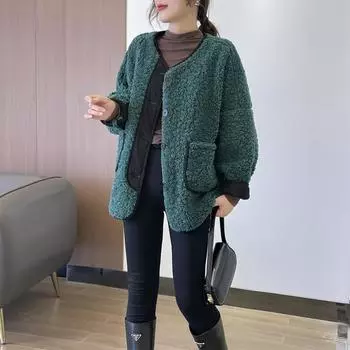 Пальто из овечьей шерсти, женское, новое зимнее, контрастные цвета, иностранный стиль, ленивый стиль, меховая вставка, свободное утолщенное флисовое пальто M 90-60 kg темно-зеленого