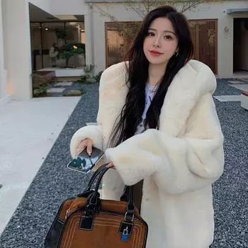 Пальто из овечьей шерсти женское зимнее утолщенное с капюшоном новое искусственное меховое плюшевое молодое с подкладкой искусственное меховое S recommends 80-47.5kg