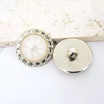 Пальто Пластиковые Перламутровые Пуговицы Тренч Пальто Пуговицы Имитация Металла Выпуклые Пуговицы Высококачественные Пуговицы на Ножке CC02 Pearl Button 28L = 18MM Bright White
