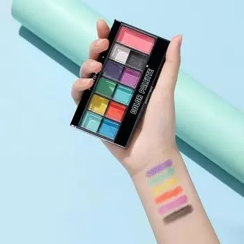 Палитра теней для век из десяти цветов: Сценический и праздничный макияж ко Дню защиты детей — матовый и перламутровый Ten color