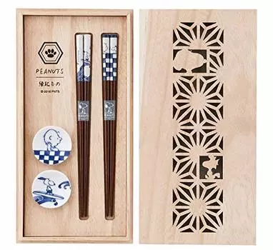Палочки для еды Peanuts SN80-842H Snoopy, окрашенные, набор из пары (Поставляется в деревянной коробке.)