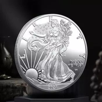 Памятная медаль Статуя Свободы круглая серебряного цвета 2024 года Американский орел с распростертыми крыльями, металлическая коллекция монет, фестиваль, подарок на память серебряный