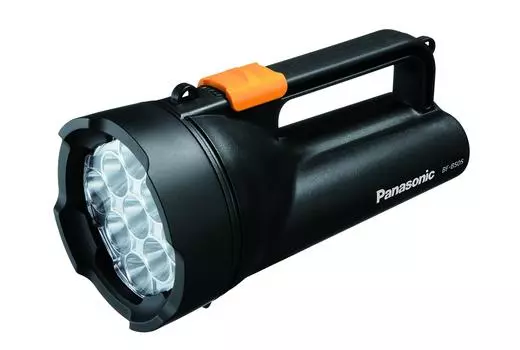 Panasonic Светодиодный фонарик большой мощности с сильным светом и сухой батареей Evolta BF-BS05K-K чёрный
