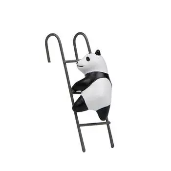 Панда Смола Мультяшная Фигурка Лезущая по Лестнице Для Садового Ландшафта И Домашнего Декора
