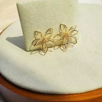 Панк Винтаж Золотой Цвет Из Нержавеющей Стали Цветок Металлические Серьги-гвоздики для Женщин Индивидуальные Стильные Модные Ювелирные Изделия Подарки Серьги-гвоздики с Цветками