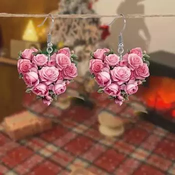 Пара элегантных сережек-сердец в виде розовых роз розовый