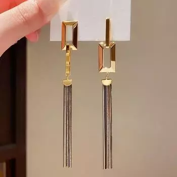 Пара элегантных высококачественных геометрических асимметричных прямоугольных серег-кисточек золотой