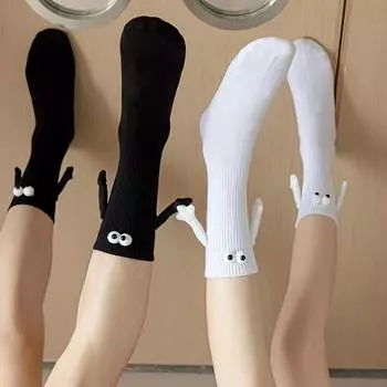 Пара носков средней длины, модных как для мужчин, так и для женщин, магнитное притяжение, супер личность, 3D куклы, черно-белый эро One Size