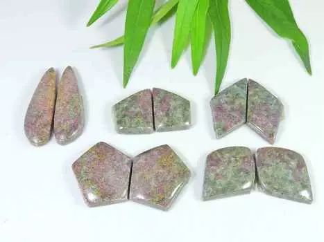 Пара серег из натурального родонита 05 шт. кабошон россыпью драгоценных камней 17-22 мм RQ-2792